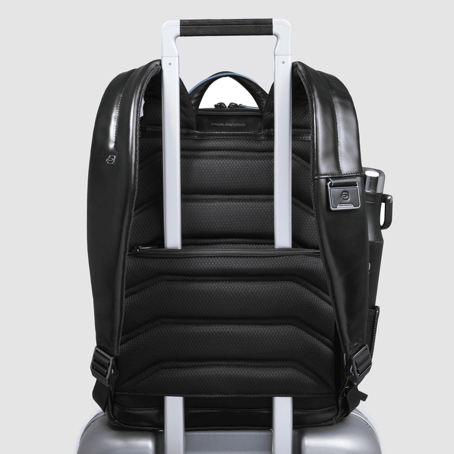 PIQUADRO Zaino piccolo porta pc e iPad® in pelle Nero