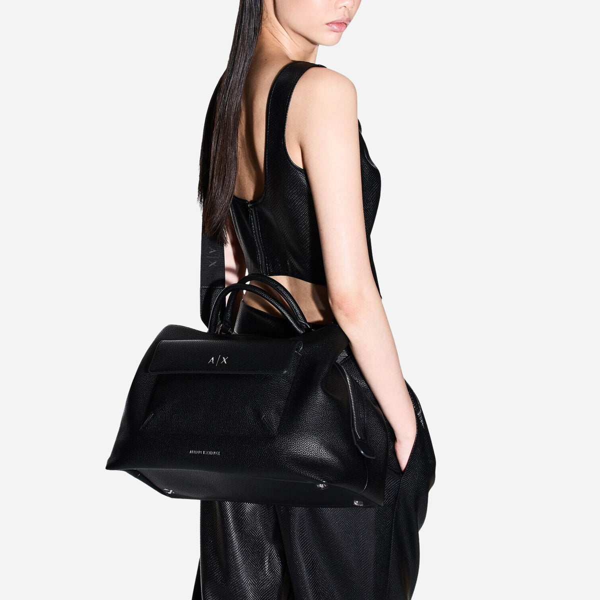 ARMANI EXCHANGE NICOLE Borsa a mano con tasca e tracolla BLACK 