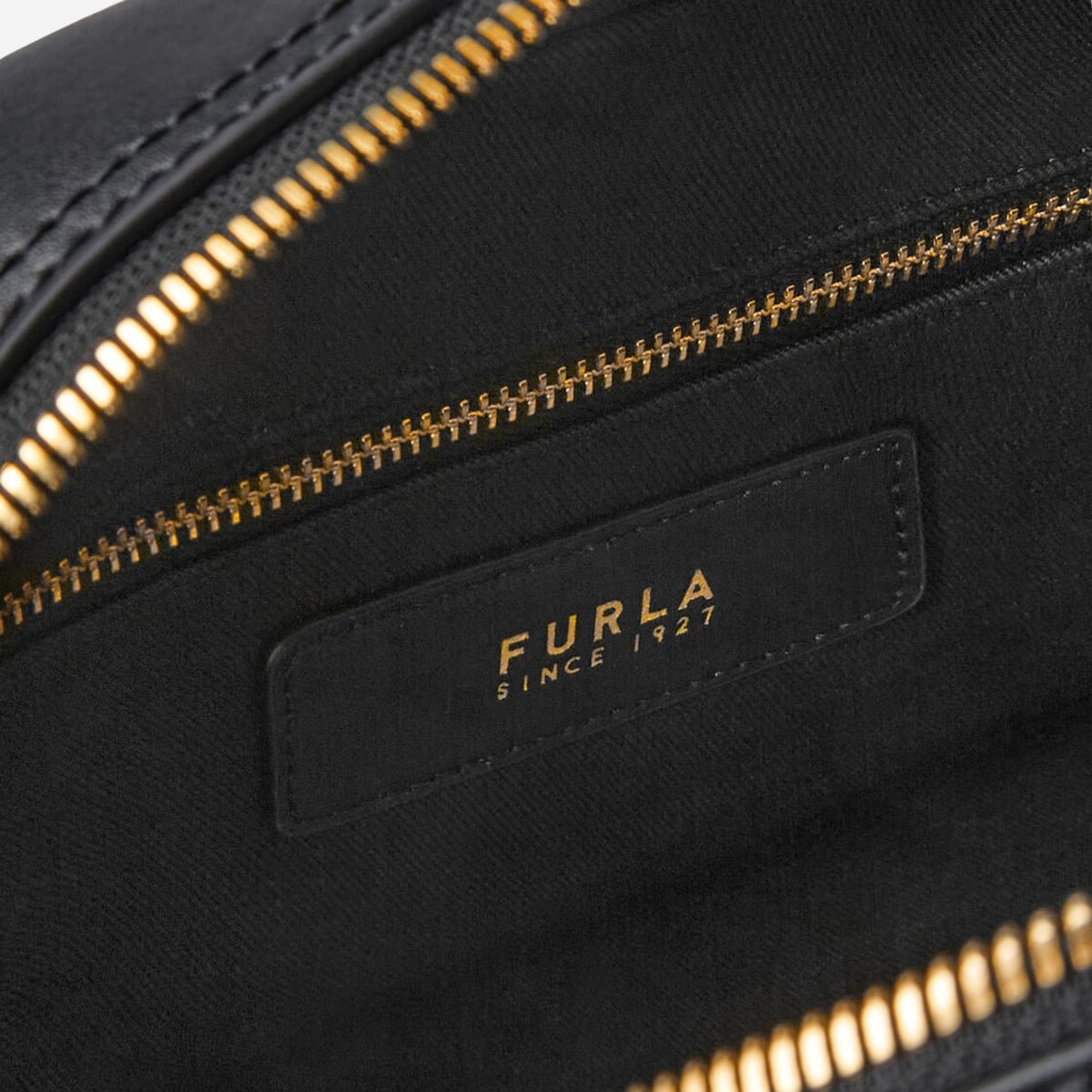 FURLA Furla Poppy Borsa a mano M Nero 