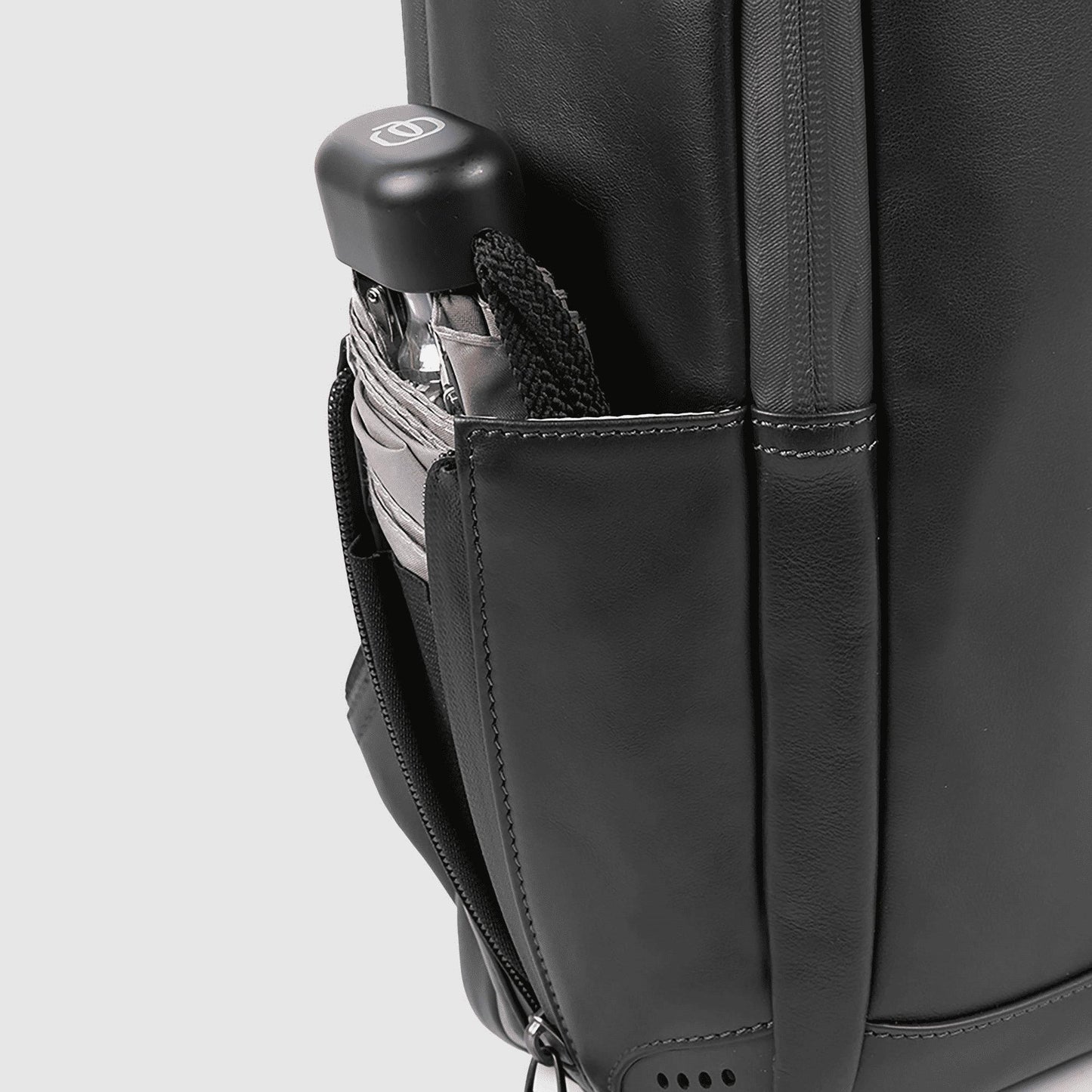 PIQUADRO Zaino uomo porta PC e porta iPad® in pelle Nero 