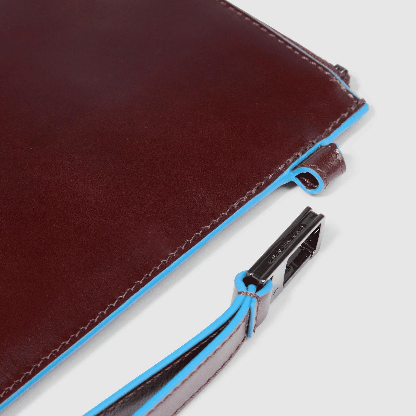 PIQUADRO Pochette uomo porta iPad® in pelle con polsiera Mogano 