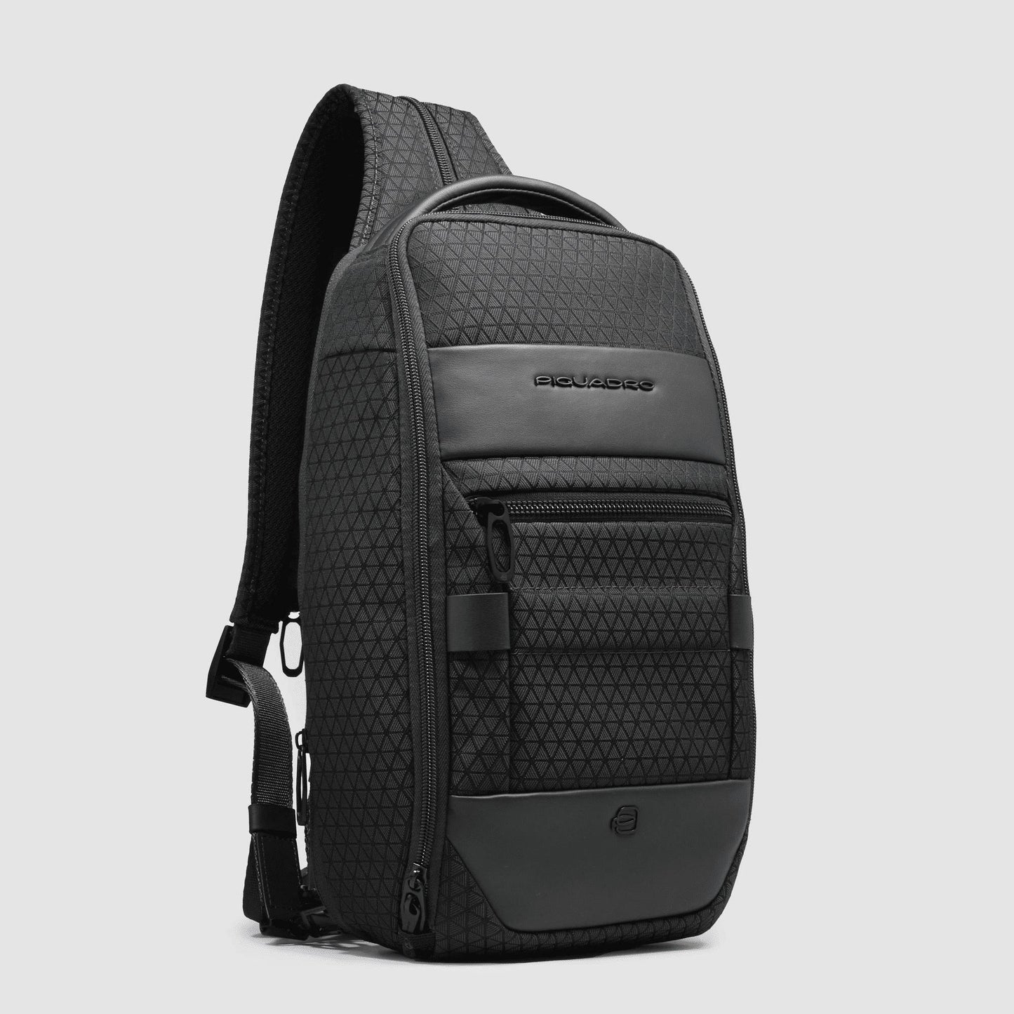 PIQUADRO Zaino monospalla uomo porta iPad® in tessuto Nero 