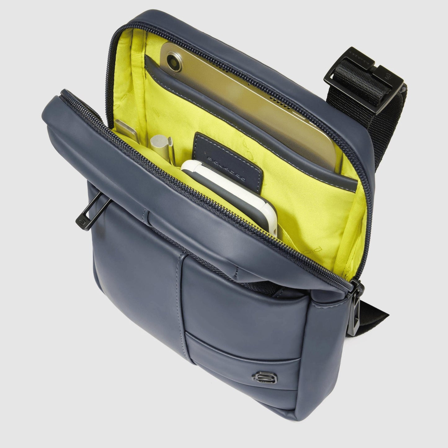 PIQUADRO Borsello organizzato con scomparto porta iPad®mini Blu 