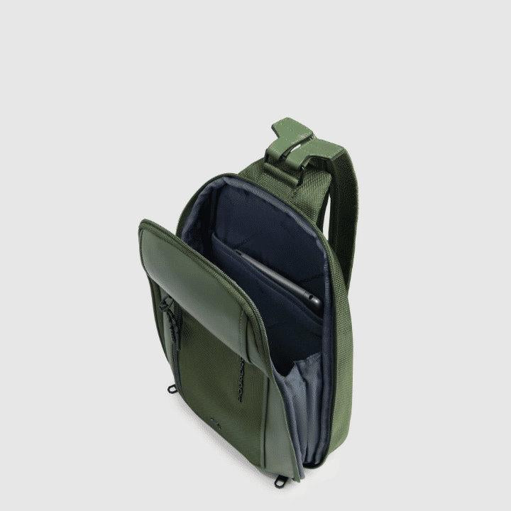 PIQUADRO Monospalla in pelle e tessuto Verde 