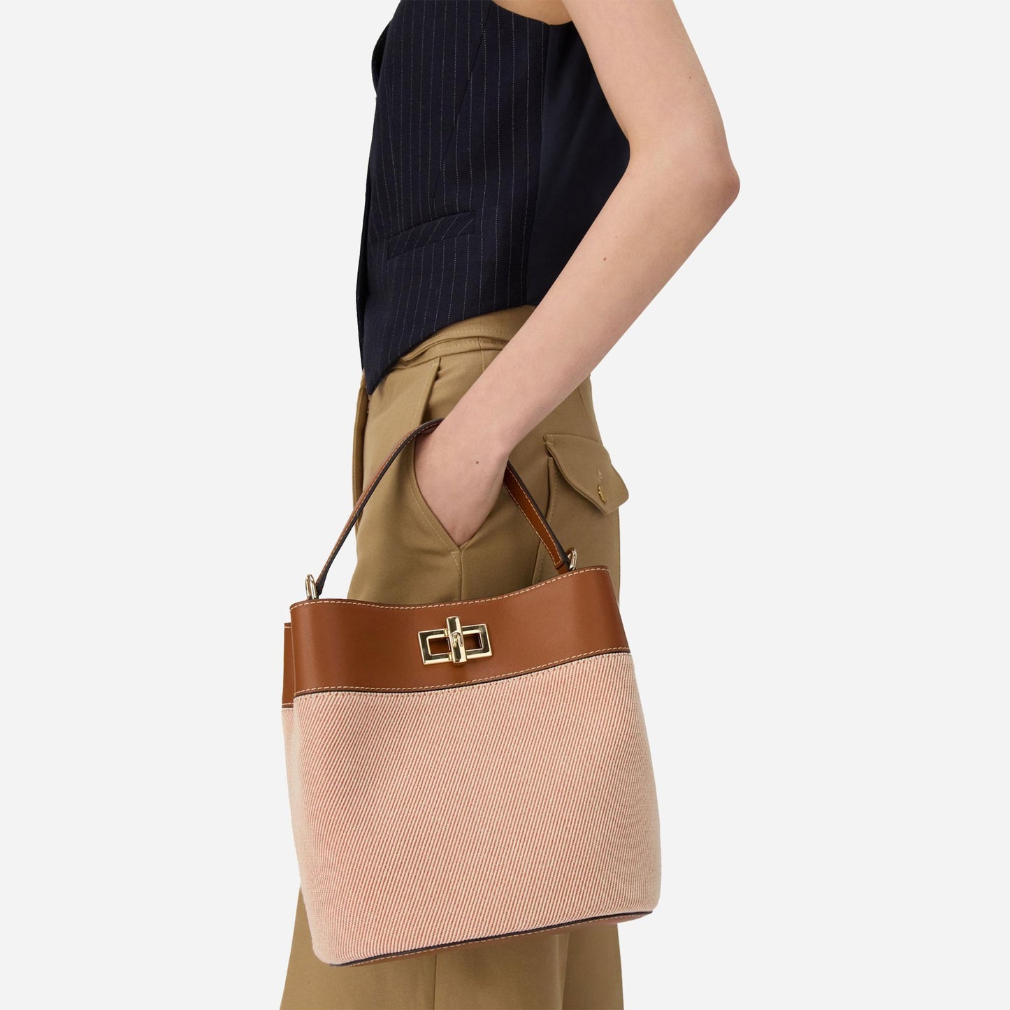 FURLA Furla Amelia Borsa A Secchiello Small TONI COGNAC 
