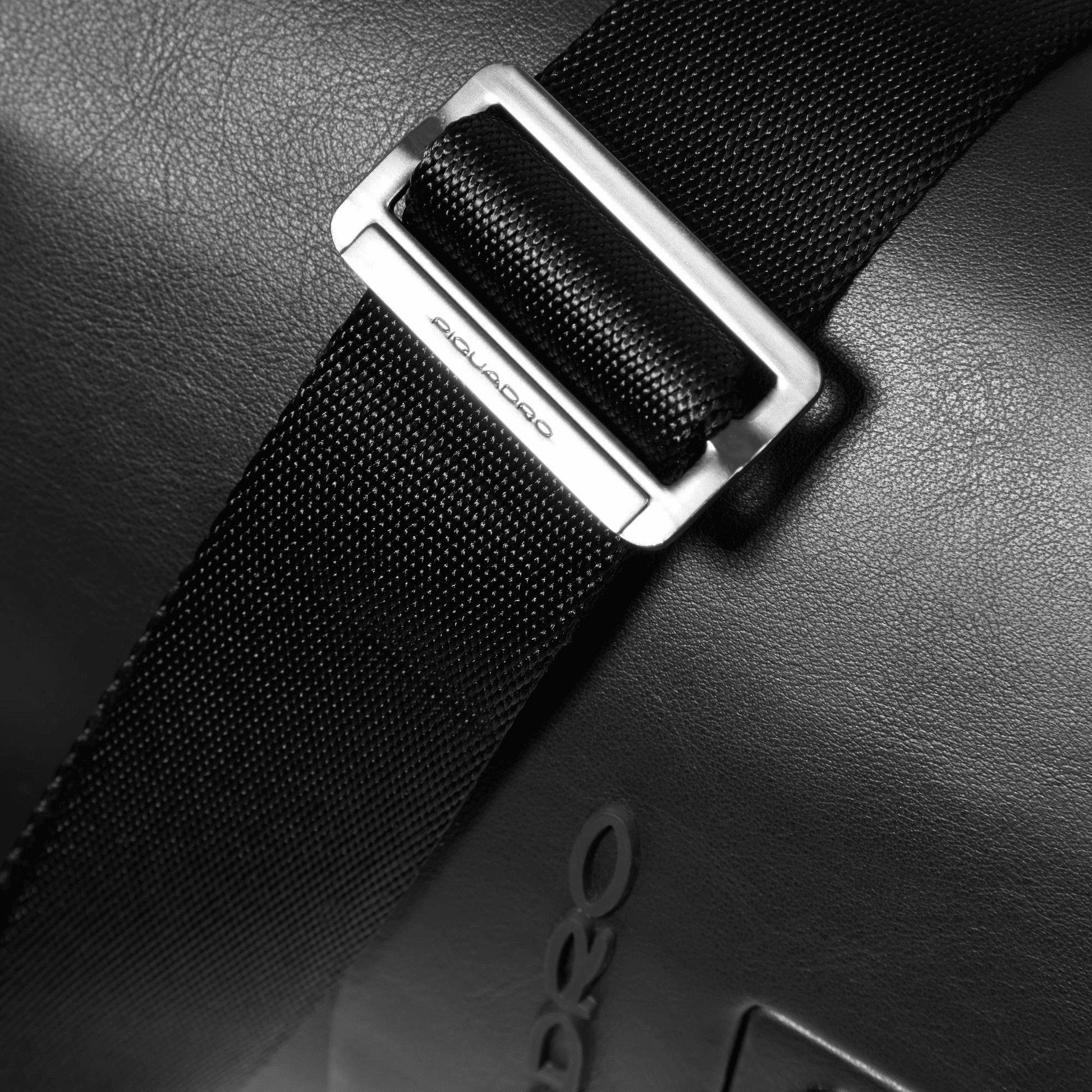PIQUADRO Borsa messenger uomo in pelle porta pc Nero 