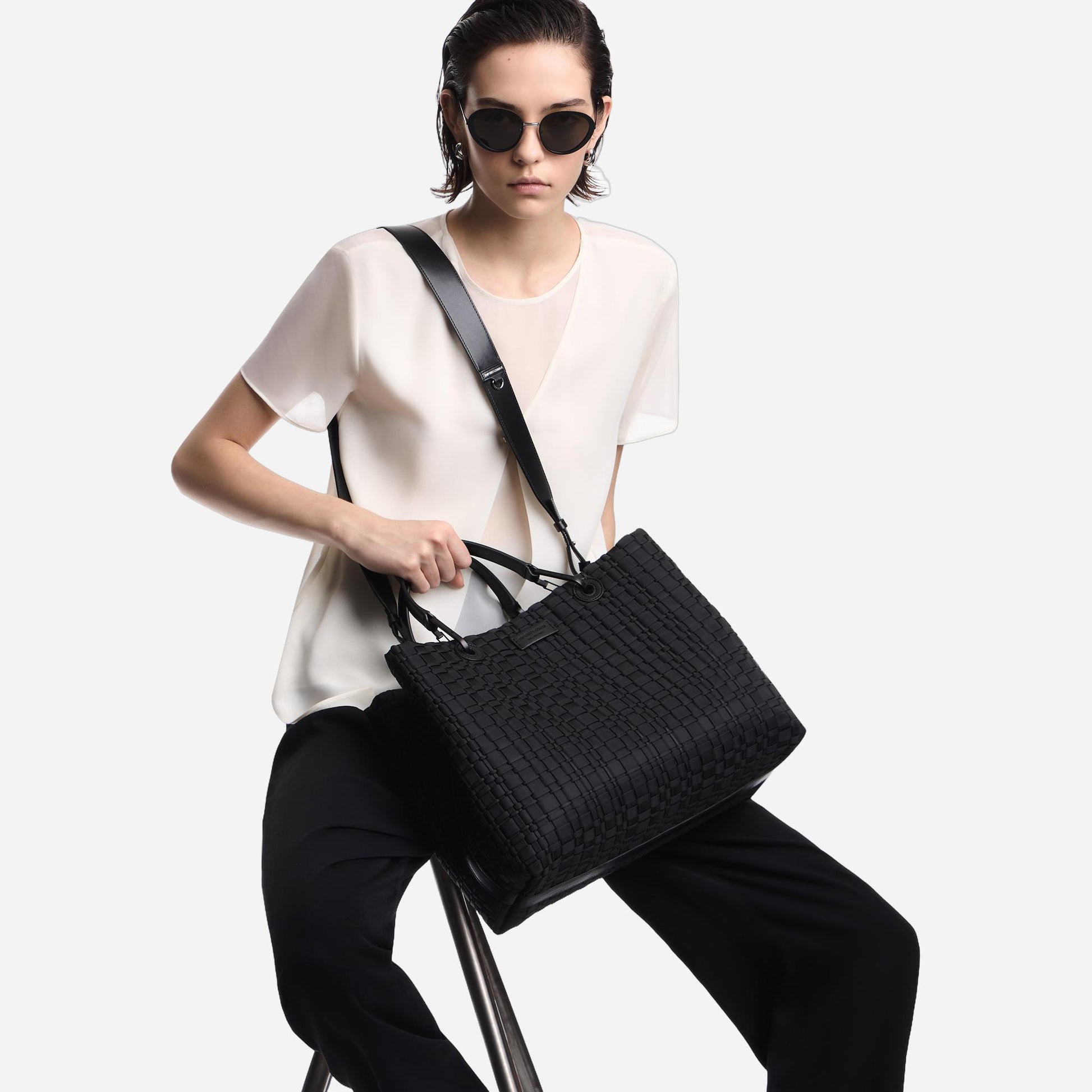 Emporio Armani SHOPPING BAG BLACK BEAUTY 