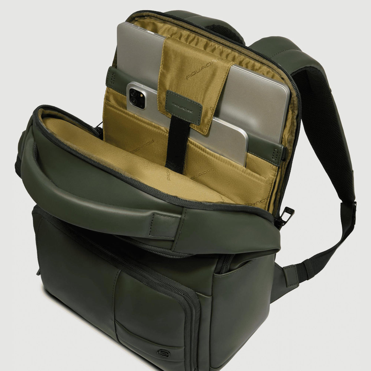 PIQUADRO Zaino uomo resistente all'acqua porta pc e iPad® Verde 