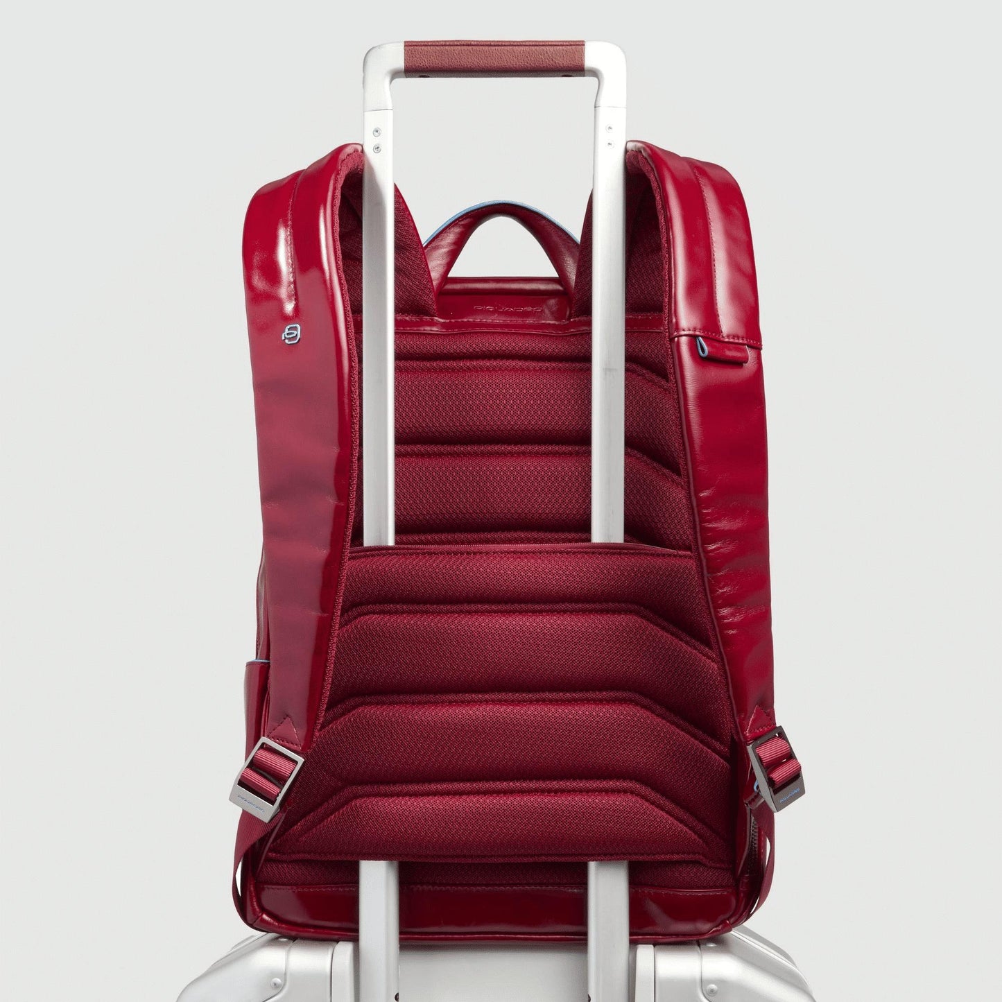 PIQUADRO Zaino piccolo porta pc e iPad® in pelle Rosso 