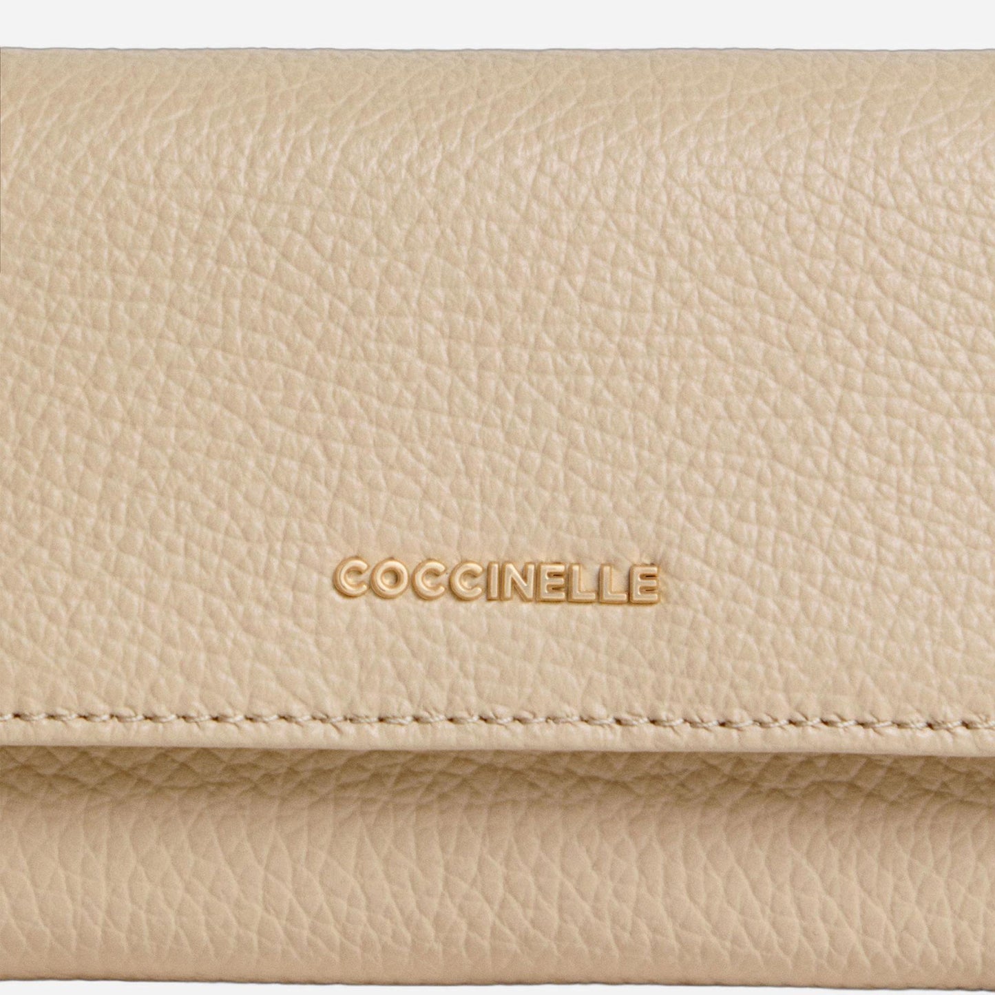 coccinelle Metallic Medium SANDSHELL 